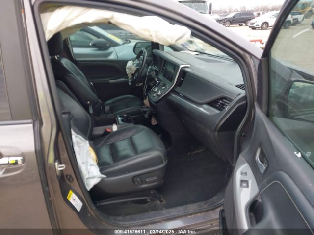 5TDXK3DC8FS652966 Toyota Sienna Se 8 Passenger