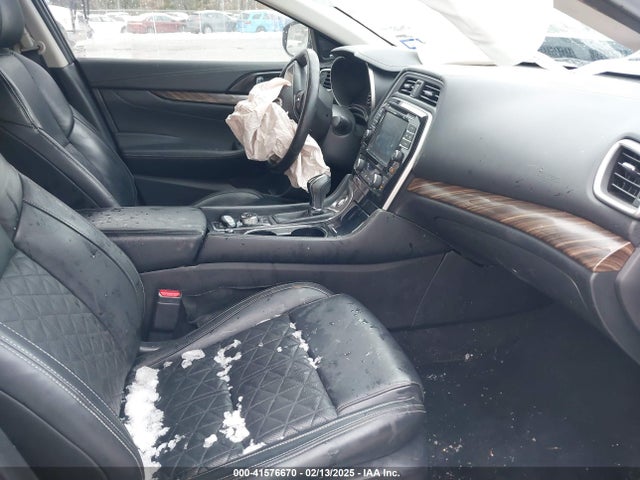 1N4AA6AP8JC367024 Nissan Maxima 3.5 Platinum