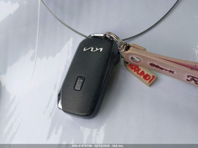 KNDC34LA9N5043553 KIA Ev6 Wind