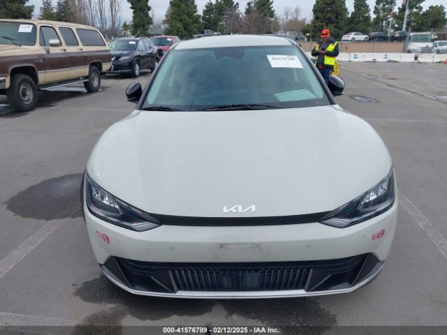 KNDC34LA9N5043553 KIA Ev6 Wind