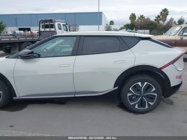 KNDC34LA9N5043553 KIA Ev6 Wind