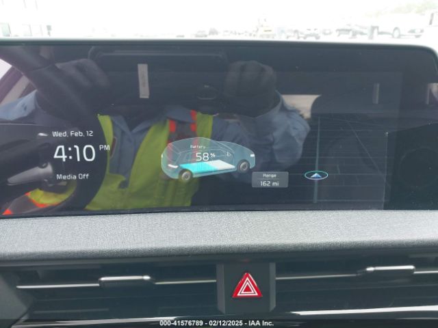 KNDC34LA9N5043553 KIA Ev6 Wind