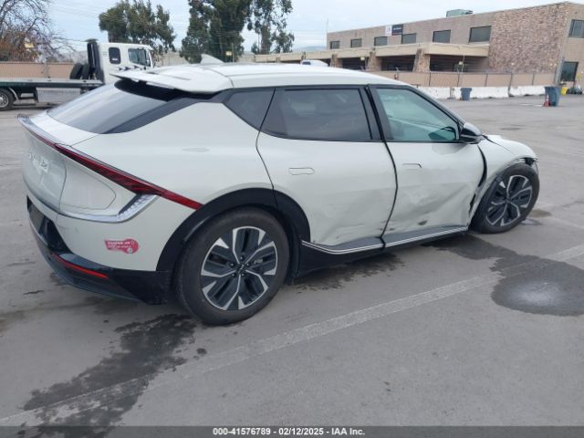 KNDC34LA9N5043553 KIA Ev6 Wind