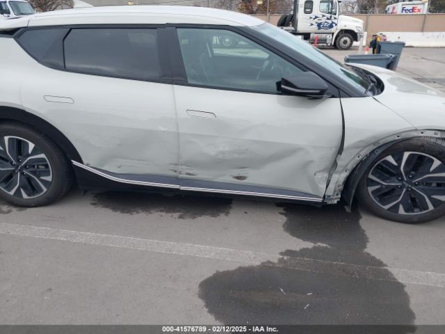 KNDC34LA9N5043553 KIA Ev6 Wind