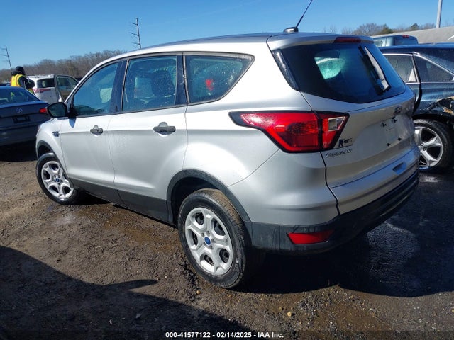 Ford ESCAPE S 2019 1FMCU0F70KUA30564 Image 3