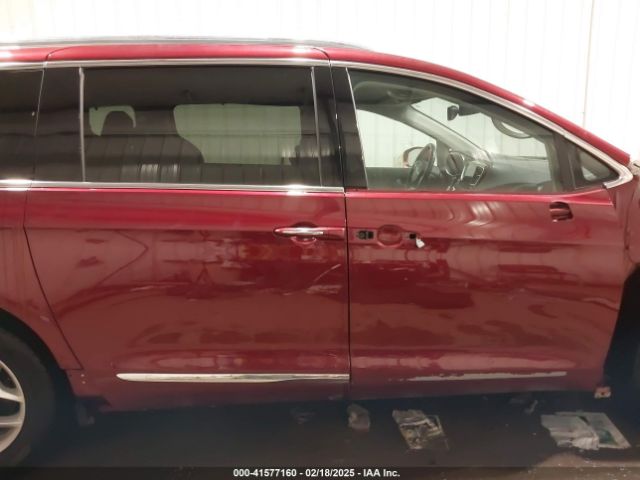 2C4RC1EG2HR660150 Chrysler Pacifica Touring-l Plus