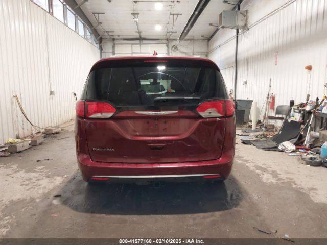 2C4RC1EG2HR660150 Chrysler Pacifica Touring-l Plus