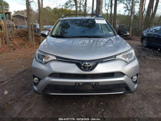 JTMRFREV3JD244797 Toyota Rav4 Adventure/xle