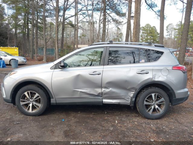 JTMRFREV3JD244797 Toyota Rav4 Adventure/xle