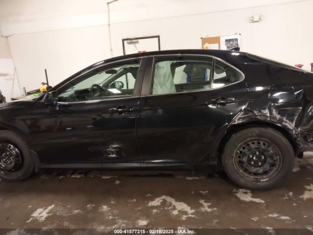 4T1C31AK8RU624379 Toyota Camry Hybrid Le
