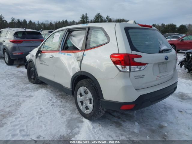 2022 SUBARU FORESTER JF2SKAAC5NH463165 Photo 2