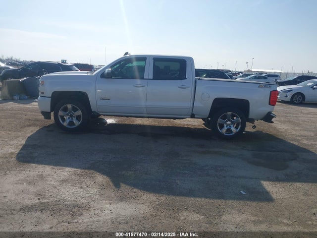 Chevrolet Silverado 1500 2lt 2018 3GCUKREC2JG556388 Image 14