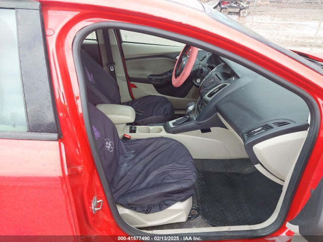 1FADP3K20EL323781 Ford FOCUS SE