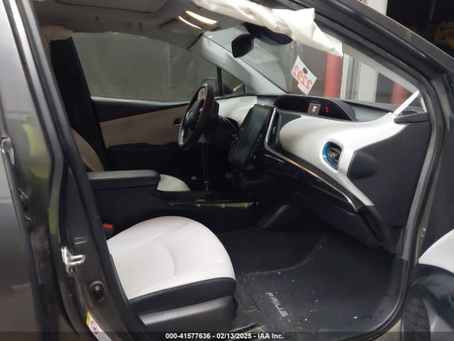 JTDKARFU6J3553871 Toyota Prius Four
