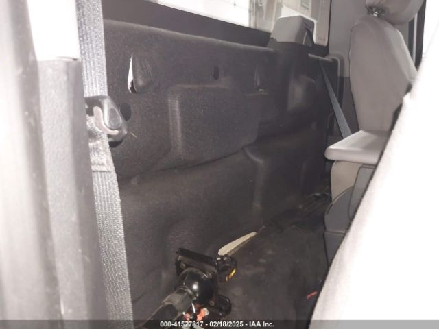1FTBF2B61NEF95875 Ford F-250 Xl