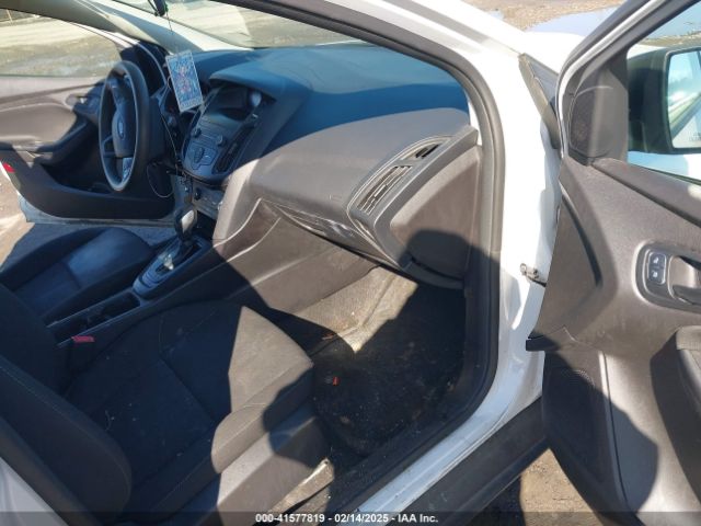 1FADP3E21JL201226 Ford FOCUS S