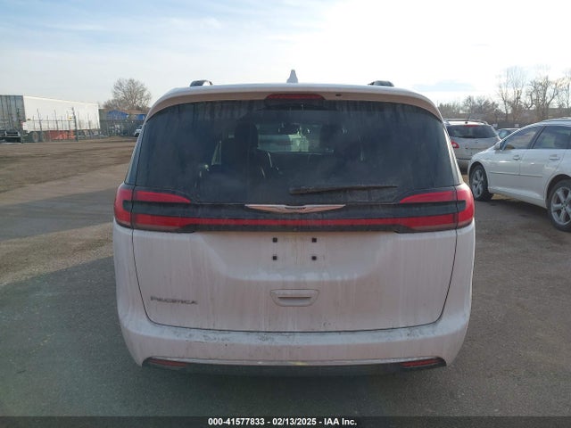 Chrysler Pacifica Touring L 2022 2C4RC1BG6NR188812 Image 16