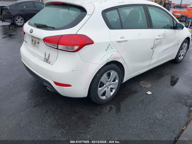 KIA Forte 5-door Lx 2016 KNAFK5A80G5629547 Image 4