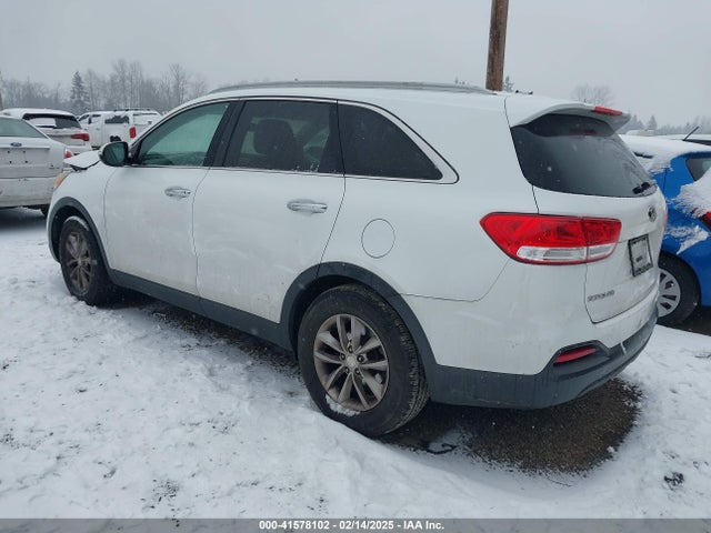 5XYPG4A52GG002722 KIA Sorento 3.3l Lx