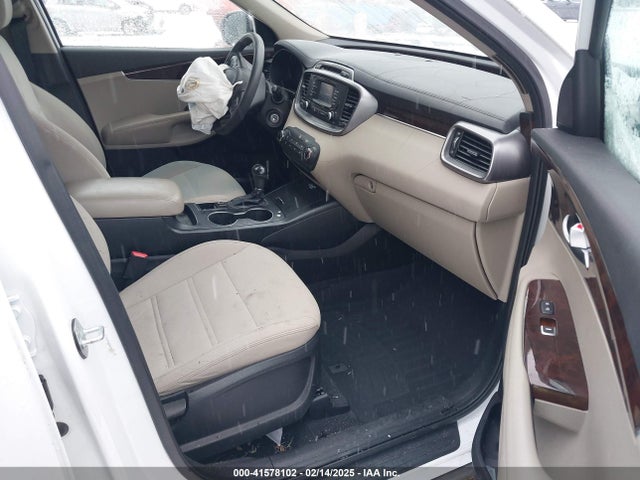 5XYPG4A52GG002722 KIA Sorento 3.3l Lx