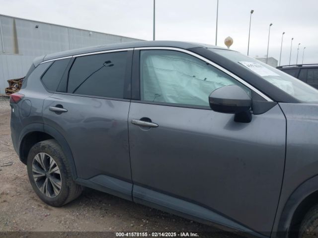 JN8BT3BAXPW406256 Nissan Rogue Sv Fwd