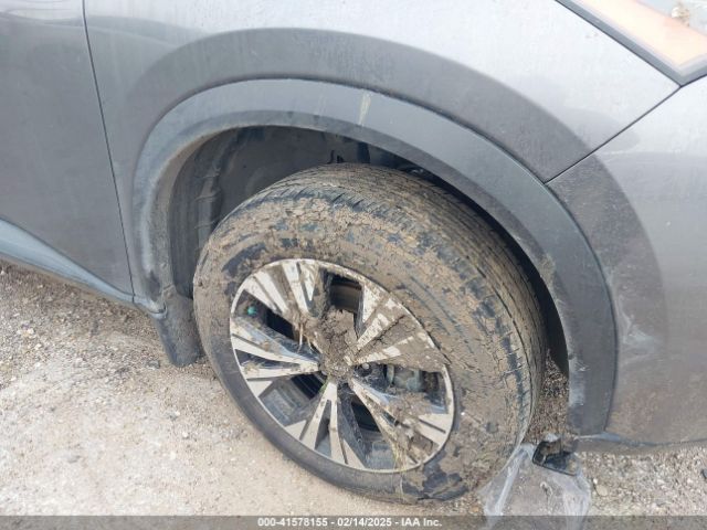 JN8BT3BAXPW406256 Nissan Rogue Sv Fwd