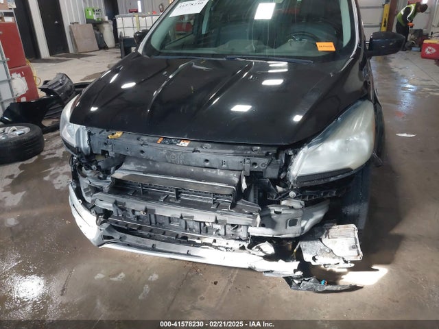 1FMCU0GXXEUE56653 Ford ESCAPE SE