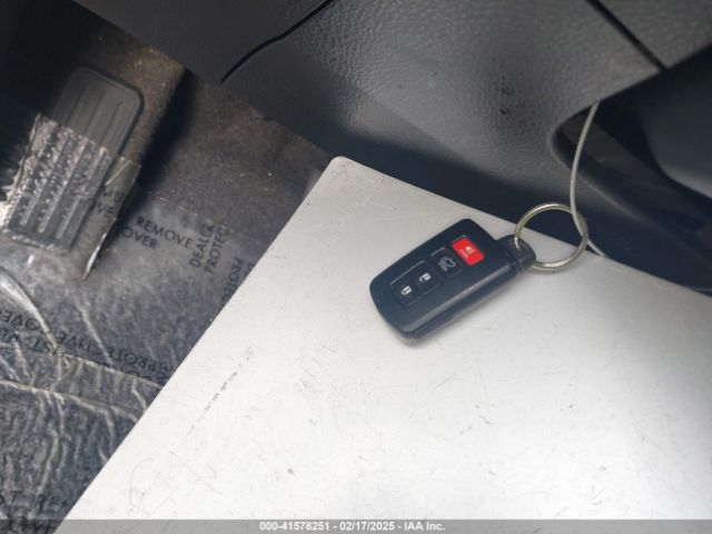 JTMWFREV3JJ185898 Toyota Rav4 Adventure/xle
