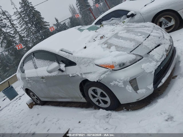 Toyota Prius Two 2015 JTDKN3DU3F0432972 Image 13