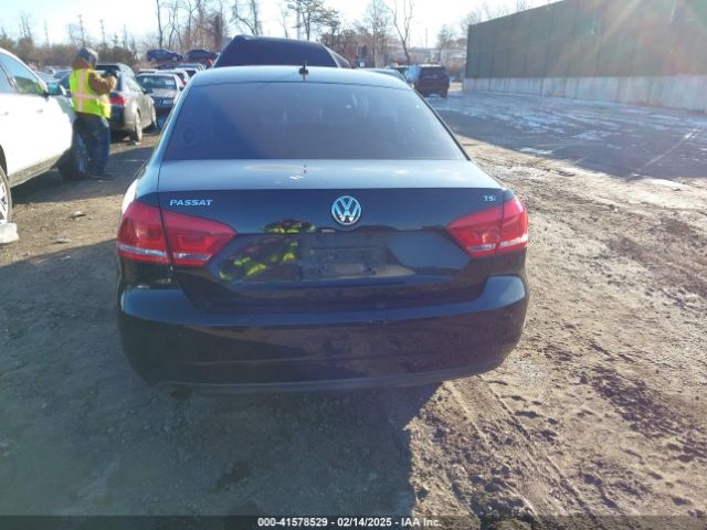 1VWAT7A34FC044696 Volkswagen Passat 1.8t S