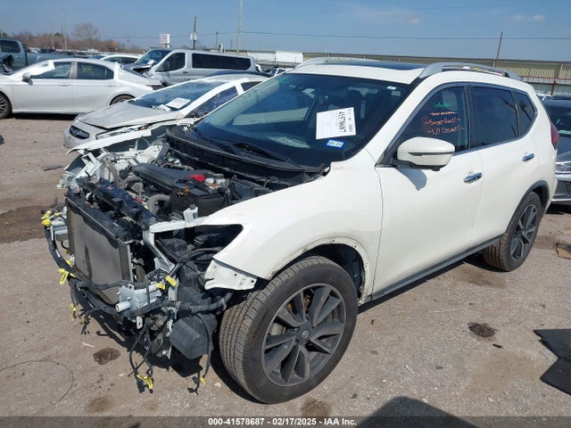 JN8AT2MT6JW468040 Nissan Rogue Sl