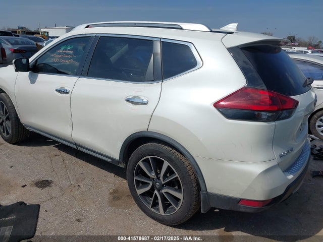 JN8AT2MT6JW468040 Nissan Rogue Sl