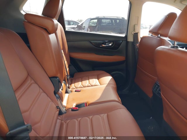 JN8AT2MT6JW468040 Nissan Rogue Sl
