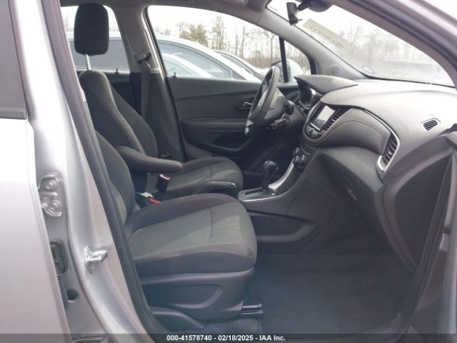 3GNCJKSB3LL202754 Chevrolet Trax Fwd Ls
