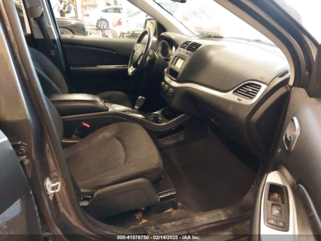3C4PDCAB9JT428917 Dodge JOURNEY SE