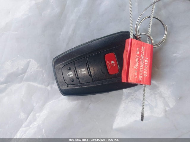 JTDKARFU1L3111938 Toyota Prius Le