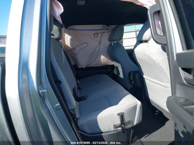 3TMKB5FN3RM016335 Toyota Tacoma Sr5 2wd