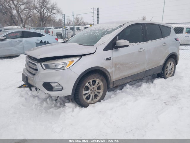 1FMCU0GD6HUE71337 Ford ESCAPE SE