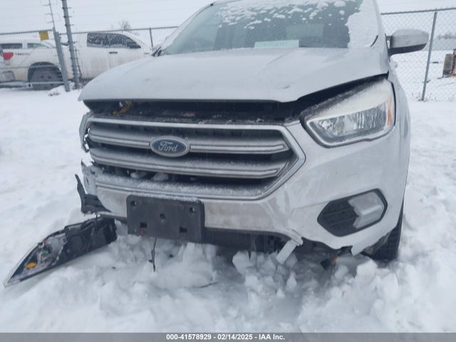 1FMCU0GD6HUE71337 Ford ESCAPE SE