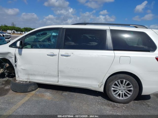 5TDYZ3DC3HS899086 Toyota Sienna Xle/limited