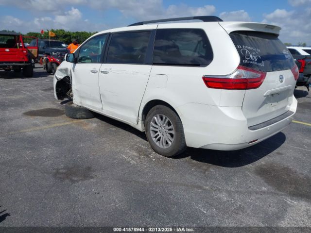 5TDYZ3DC3HS899086 Toyota Sienna Xle/limited