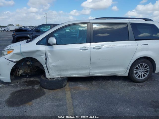 5TDYZ3DC3HS899086 Toyota Sienna Xle/limited