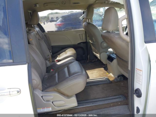 5TDYZ3DC3HS899086 Toyota Sienna Xle/limited