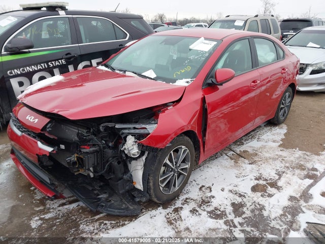 KIA Forte Lxs 2023 3KPF24AD7PE666433 Image 2