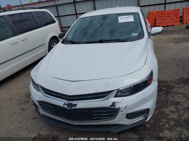 1G1ZD5ST1JF270040 Chevrolet MALIBU LT