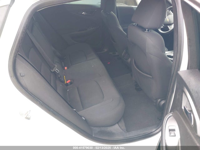 1G1ZD5ST1JF270040 Chevrolet MALIBU LT
