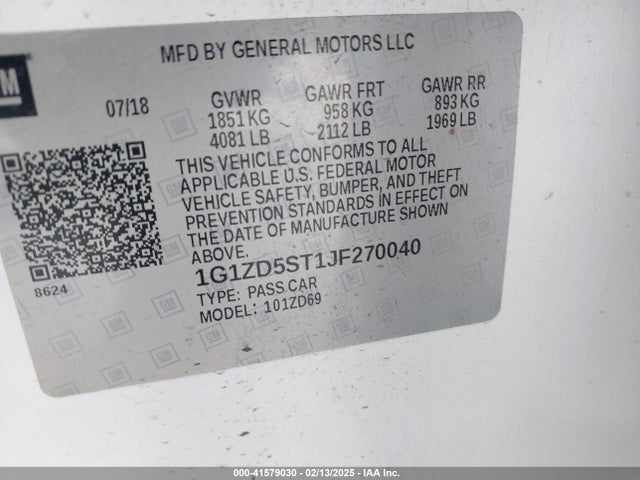 1G1ZD5ST1JF270040 Chevrolet MALIBU LT