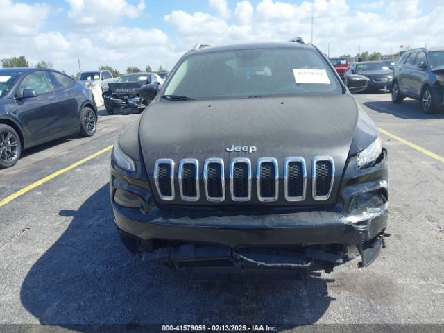 1C4PJLCB4FW683904 Jeep Cherokee Latitude