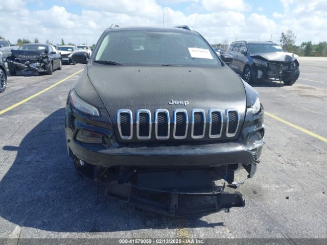 1C4PJLCB4FW683904 Jeep Cherokee Latitude