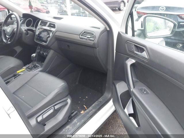2020 VOLKSWAGEN TIGUAN 3VV3B7AX4LM036952 Photo 4
